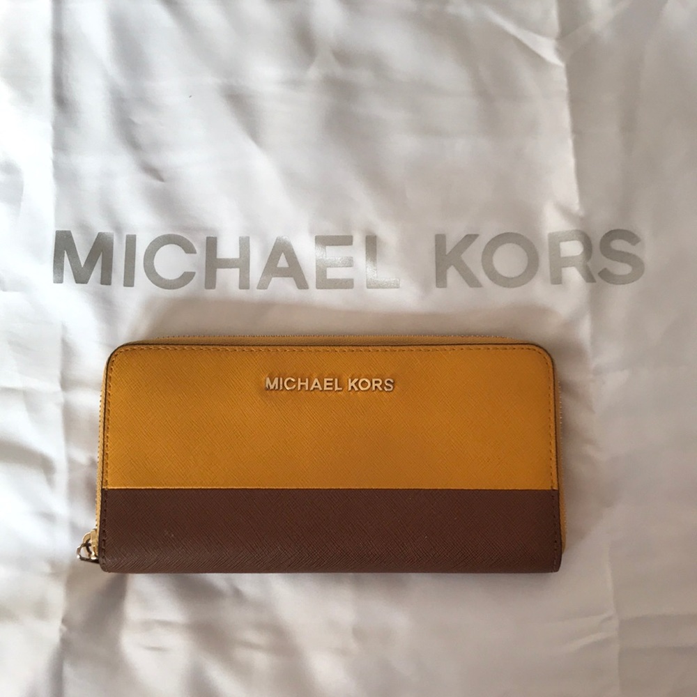 Michael Kors ColorBlock Wallet
